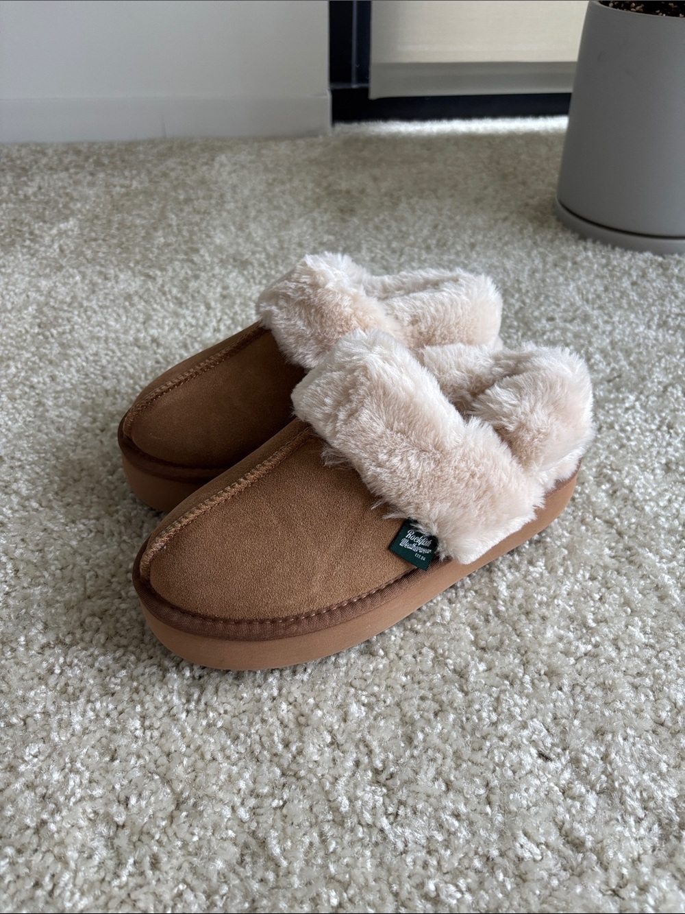 Faux-Suede Faux-Fur Lined Slip-On Slippers in Chestnut